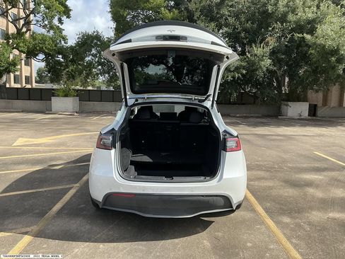 Used 2022 Tesla Model Y Performance AWD/4WD image 11