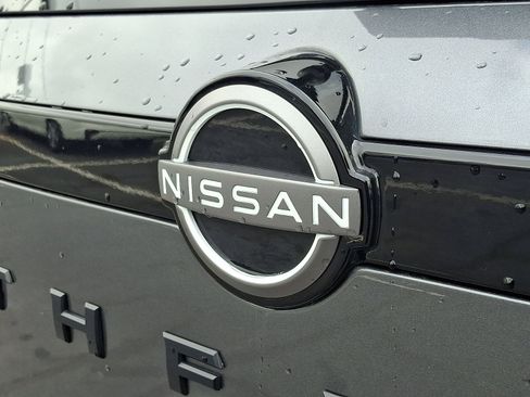 Certified 2025 Nissan Pathfinder SL w/ Black Appearance Package AWD/4WD image 30