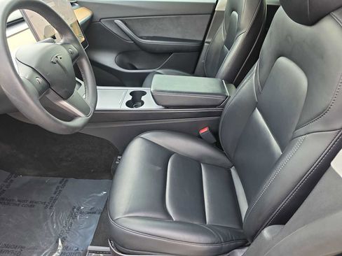 Used 2021 Tesla Model Y Performance image 15