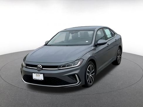 Used 2025 Volkswagen Jetta SE image 7