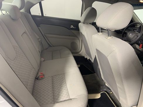 Used 2011 Ford Fusion S image 17