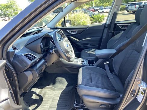 Used 2024 Subaru Forester Premium AWD/4WD image 34