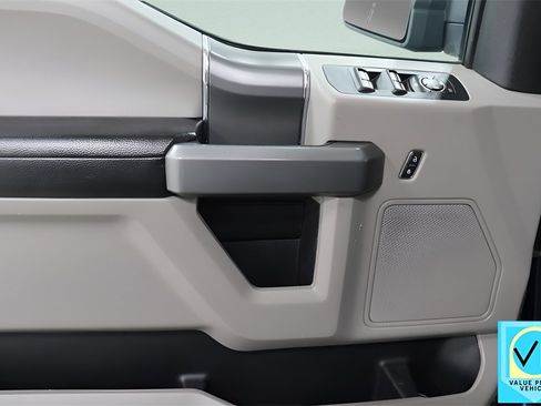 Used 2017 Ford F150 XLT w/ Equipment Group 302A Luxury image 23