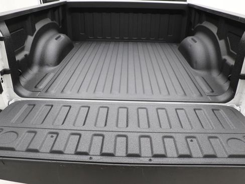 Used 2025 RAM 1500 Tradesman AWD/4WD image 12