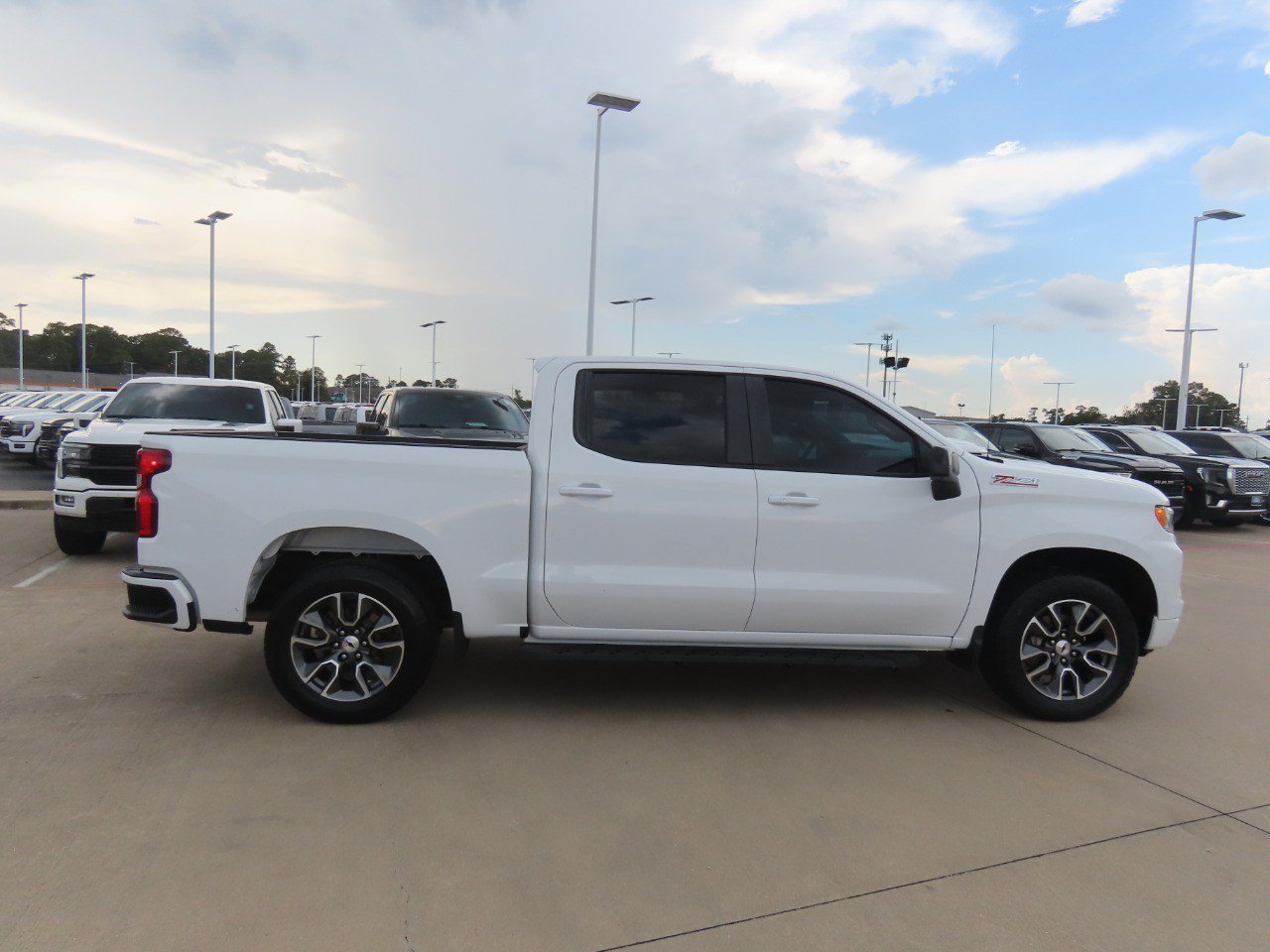Used 2024 Chevrolet Silverado 1500 RST w/ Convenience Package II AWD/4WD image 10