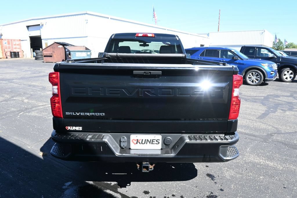 Used 2021 Chevrolet Silverado 1500 W/T w/ WT Value Package AWD/4WD image 18