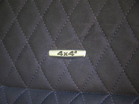 Used 2018 Mercedes-Benz G 550 Squared image 42