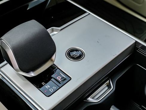 New 2026 Land Rover Range Rover SE AWD/4WD image 30