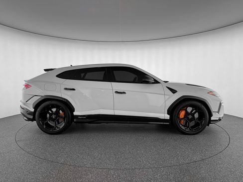 Used 2024 Lamborghini Urus Performante image 6