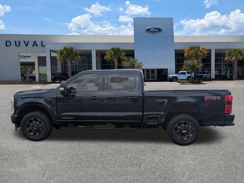 Used 2023 Ford F250 Lariat w/ Sport Appearance Package image 7