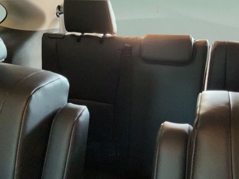 Used 2023 Toyota Highlander XLE FWD image 50