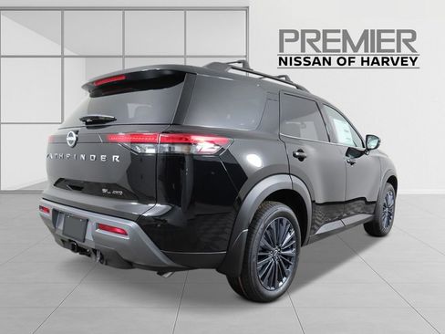 New 2026 Nissan Pathfinder SL w/ SL Premium Package AWD/4WD image 5