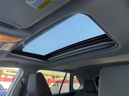 Used 2021 Toyota RAV4 XLE image 25