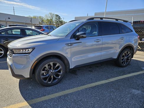 Used 2023 Kia Sorento X-Line EX image 8