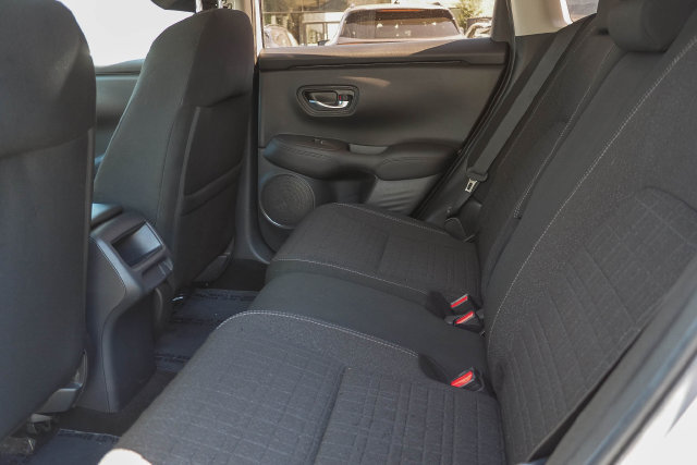 Used 2025 Honda HR-V LX image 19