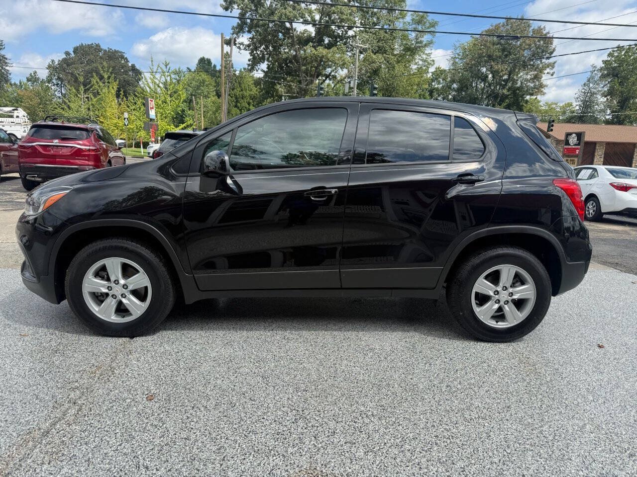 Used 2022 Chevrolet Trax LS w/ Tint and Cruise Package AWD/4WD image 12