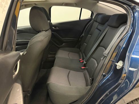 Used 2016 MAZDA MAZDA3 i Touring w/ Popular Equipment Package image 19