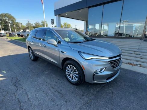 Certified 2024 Buick Enclave Premium image 2