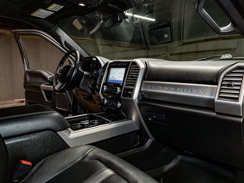 Used 2020 Ford F350 Platinum image 19
