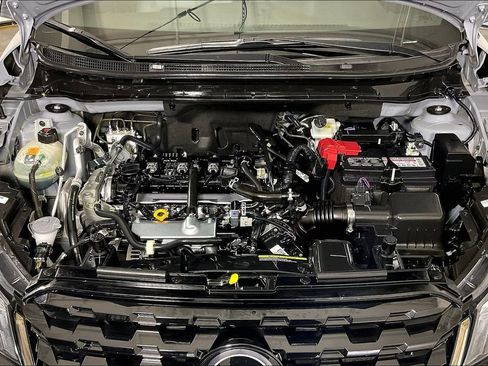 Used 2024 Nissan Kicks SR w/ SR Premium Package FWD image 13