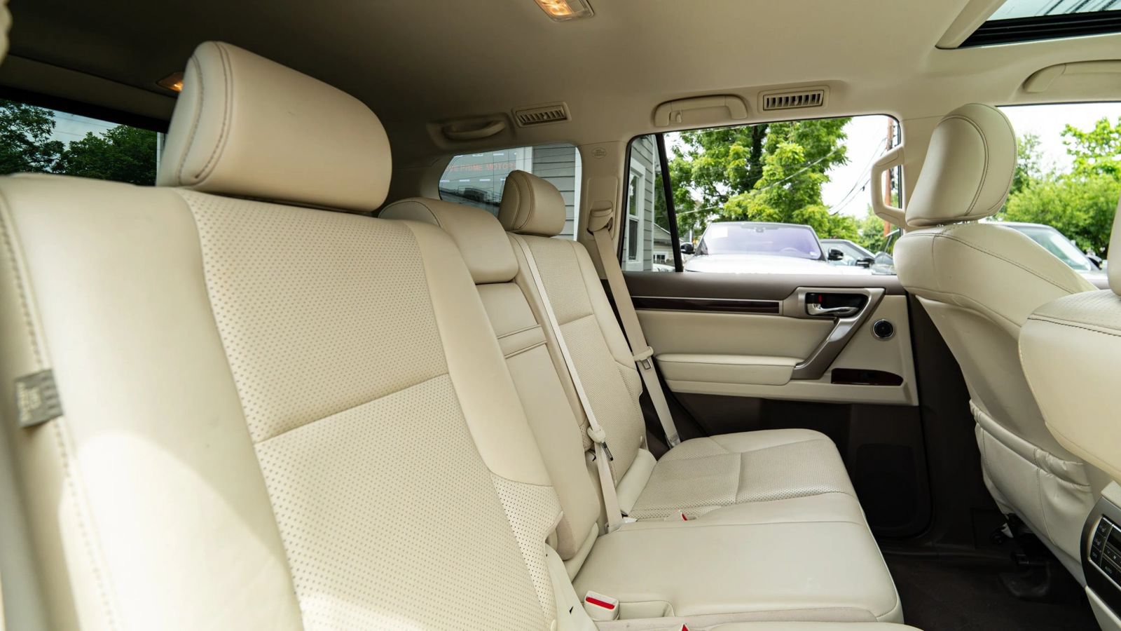 Used 2018 Lexus GX 460 Luxury AWD/4WD image 16