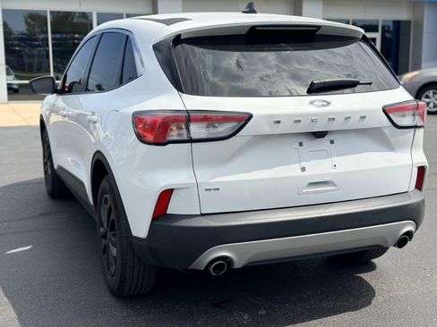 Used 2022 Ford Escape SE FWD image 7