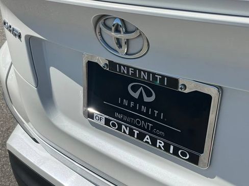 Used 2018 Toyota C-HR XLE FWD image 30
