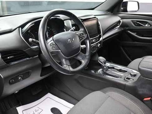 Used 2023 Chevrolet Traverse LT FWD image 14
