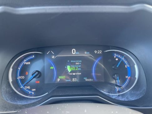 Used 2025 Toyota RAV4 LE AWD/4WD image 16
