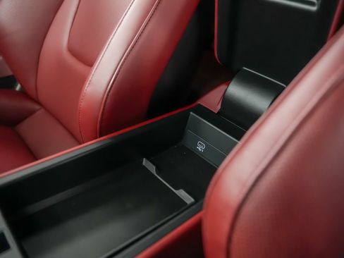 Certified 2023 Porsche 911 Cabriolet AWD/4WD image 33