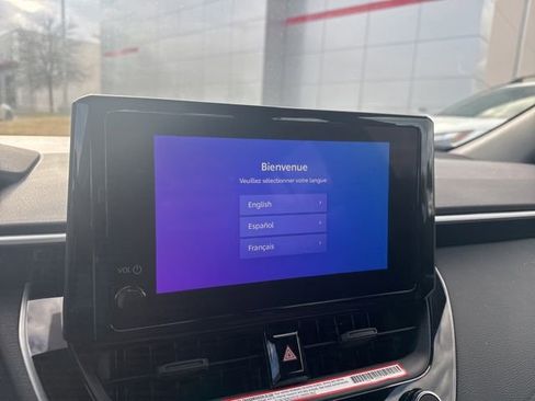 Used 2025 Toyota Corolla SE image 9