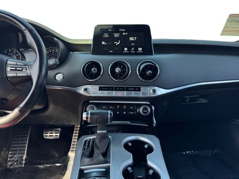 Used 2021 Kia Stinger GT1 RWD image 11