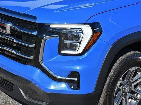 New 2025 GMC Terrain Elevation w/ Technology Package II image 5