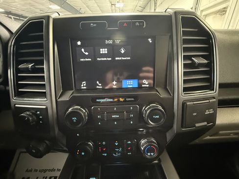 Used 2018 Ford F150 XLT w/ Equipment Group 302A Luxury image 30