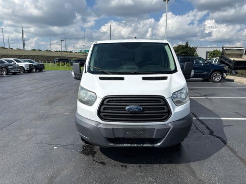 Used 2016 Ford Transit 250 130 Low Roof RWD image 3