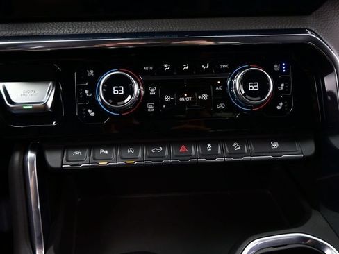 Used 2023 GMC Sierra 1500 Denali w/ Denali Reserve Package AWD/4WD image 25