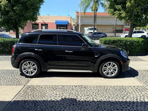 Used 2020 MINI Cooper Countryman Cooper Hatchback 4D image 4