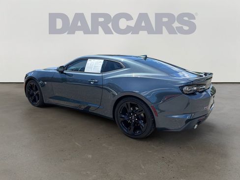 Used 2020 Chevrolet Camaro LT w/ RS Package RWD image 5