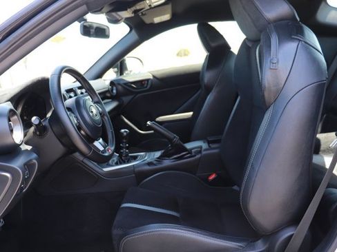 Used 2025 Toyota GR86 Premium w/ Performance Package RWD image 11