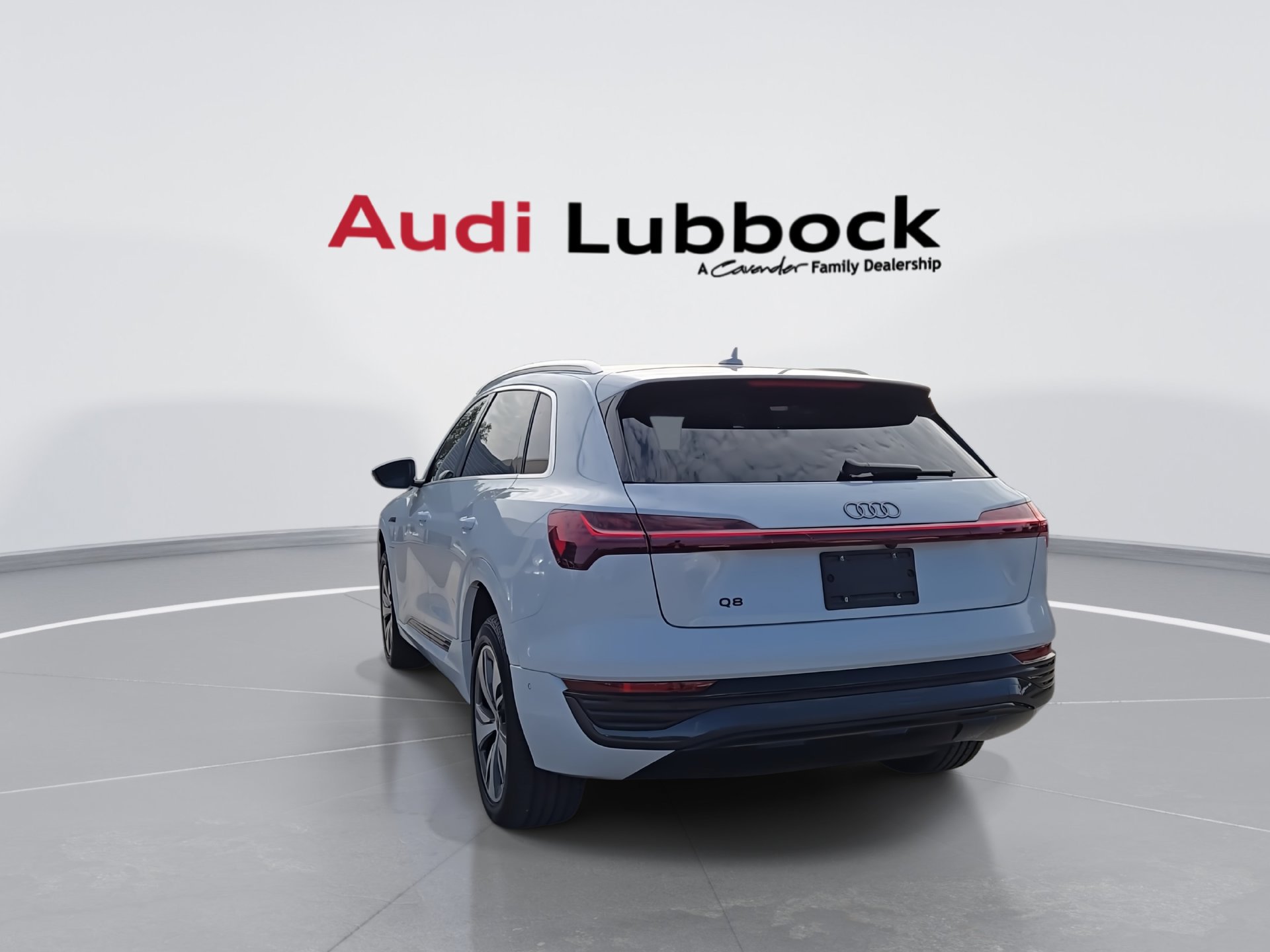 Used 2024 Audi Q8 e-tron Premium Plus AWD/4WD image 7