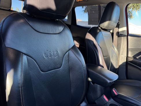 Used 2019 Jeep Compass Limited image 32