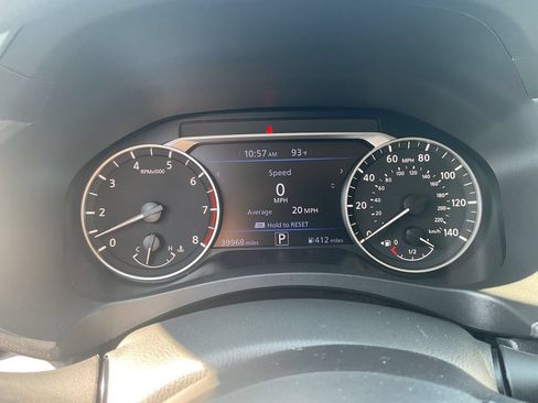 Used 2025 Nissan Altima 2.5 SV FWD image 28