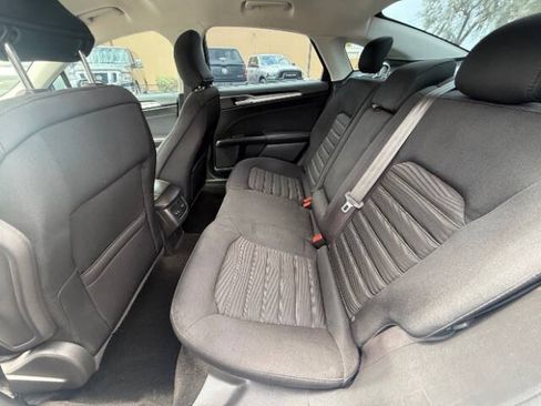 Used 2016 Ford Fusion SE FWD image 15