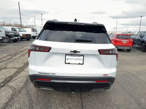 New 2026 Chevrolet Equinox RS w/ Convenience Package III image 7