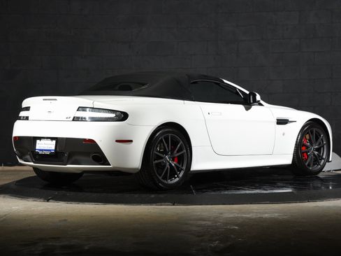 Used 2015 Aston Martin V8 Vantage GT RWD image 20