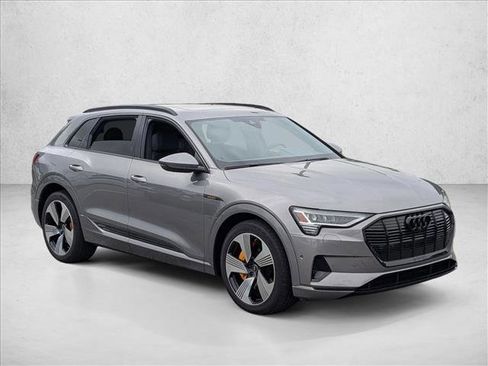 Used 2023 Audi e-tron Premium Plus w/ Premium Plus Package AWD/4WD image 3