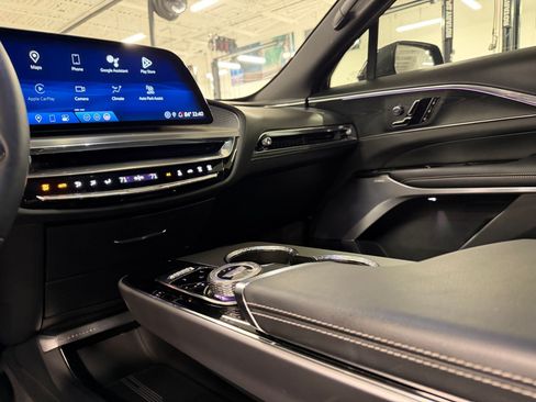 Certified 2024 Cadillac Lyriq Sport w/ LPO, Floor Liner Package AWD/4WD image 40