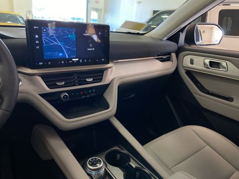 New 2026 Ford Explorer Active w/ Active Comfort Package AWD/4WD image 14