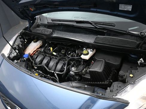 Used 2019 Ford Transit Connect XLT image 11