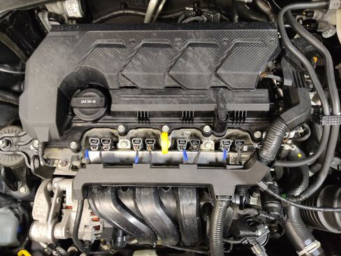 Used 2025 Hyundai Venue SEL FWD image 30